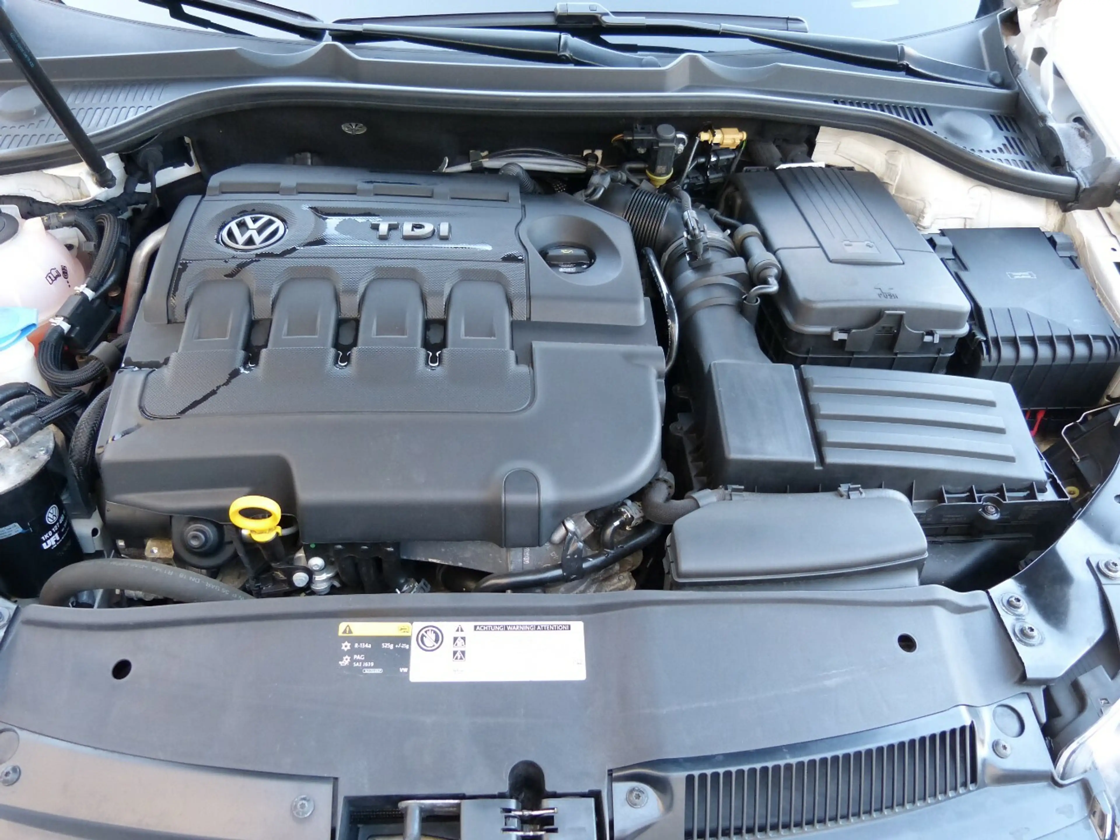 Volkswagen Golf Cabriolet 2.0 TDI BMT [PDC/SHZ/AHK/ALU] — photo 10