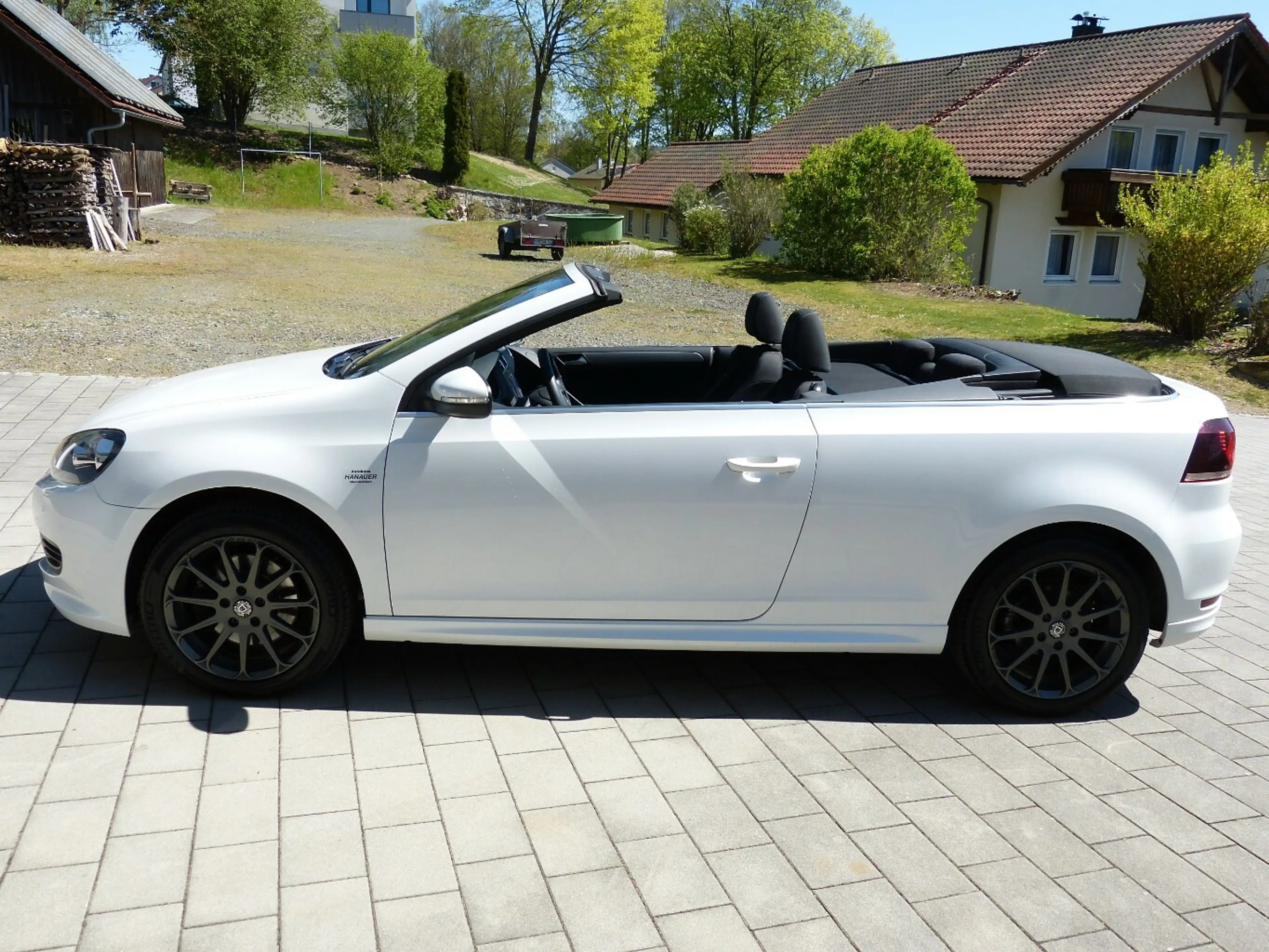 Volkswagen Golf Cabriolet 2.0 TDI BMT [PDC/SHZ/AHK/ALU] — photo 3