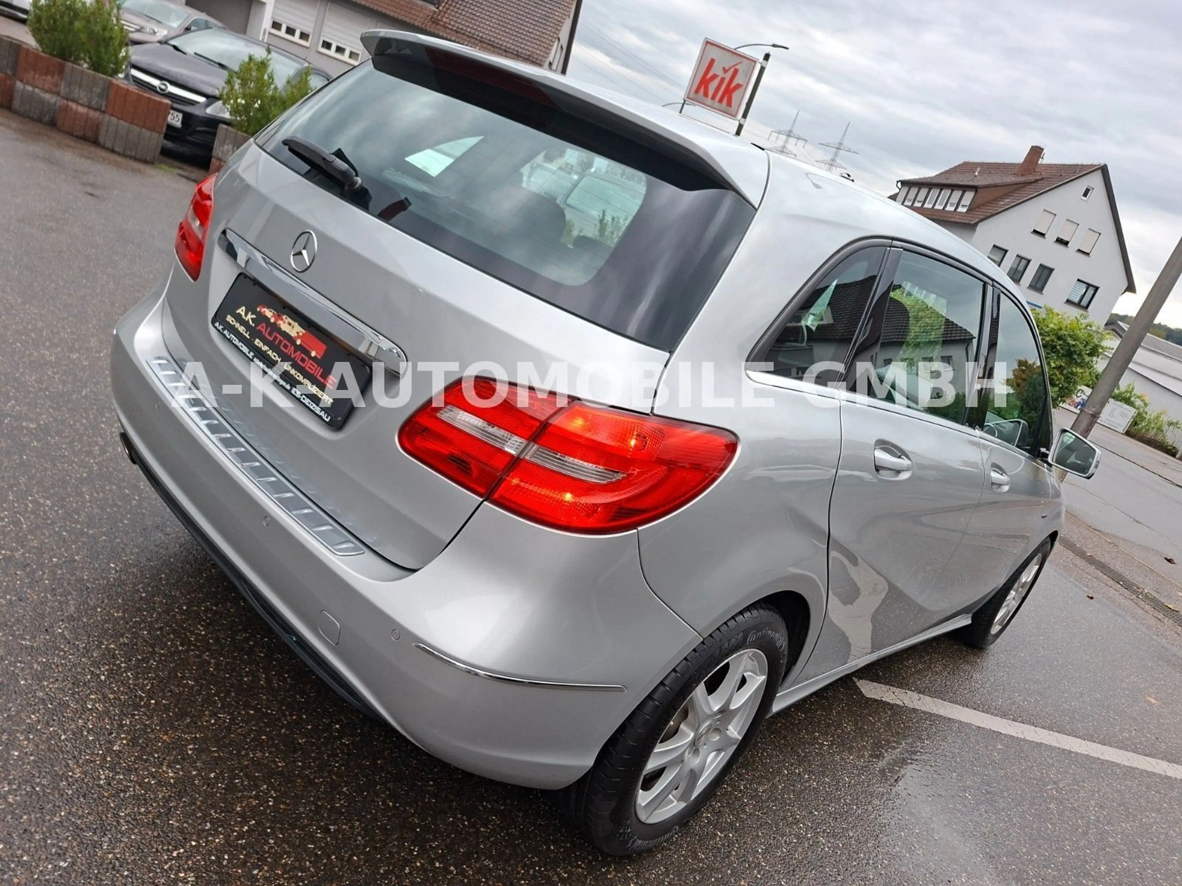Mercedes-Benz B 200 Sports Tourer Automatik — photo 11