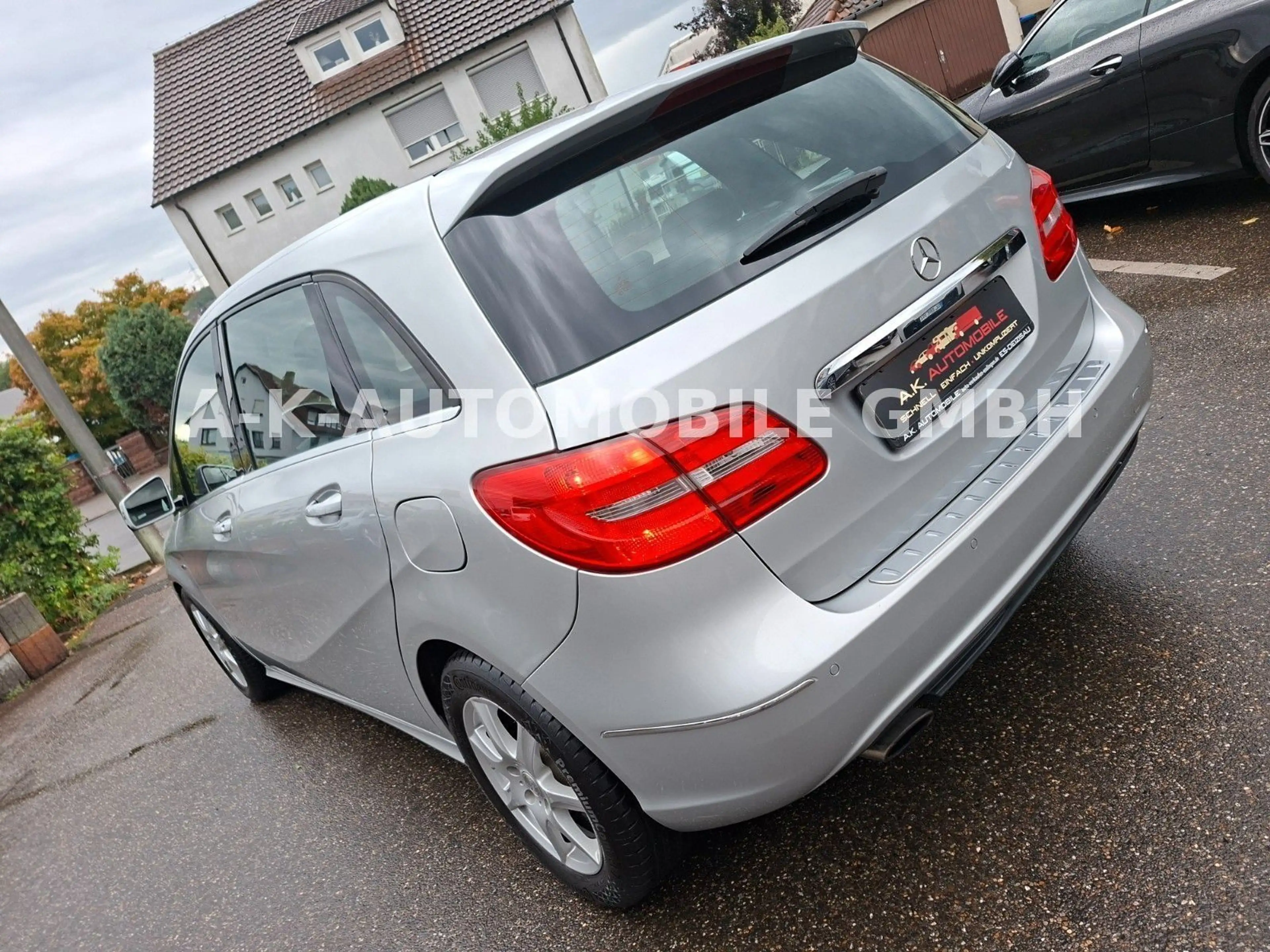 Mercedes-Benz B 200 Sports Tourer Automatik — photo 9