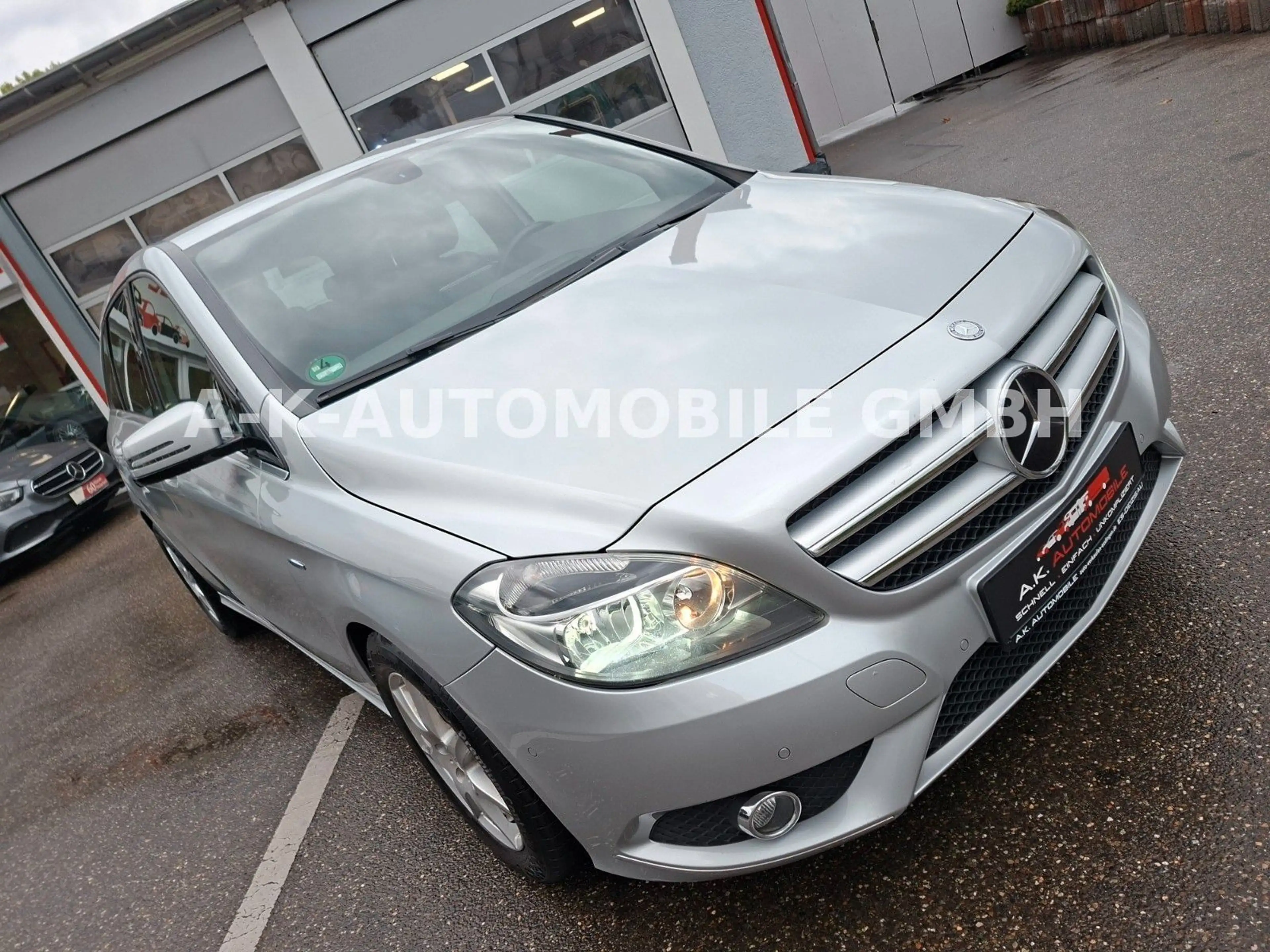 Mercedes-Benz B 200 Sports Tourer Automatik — photo 4