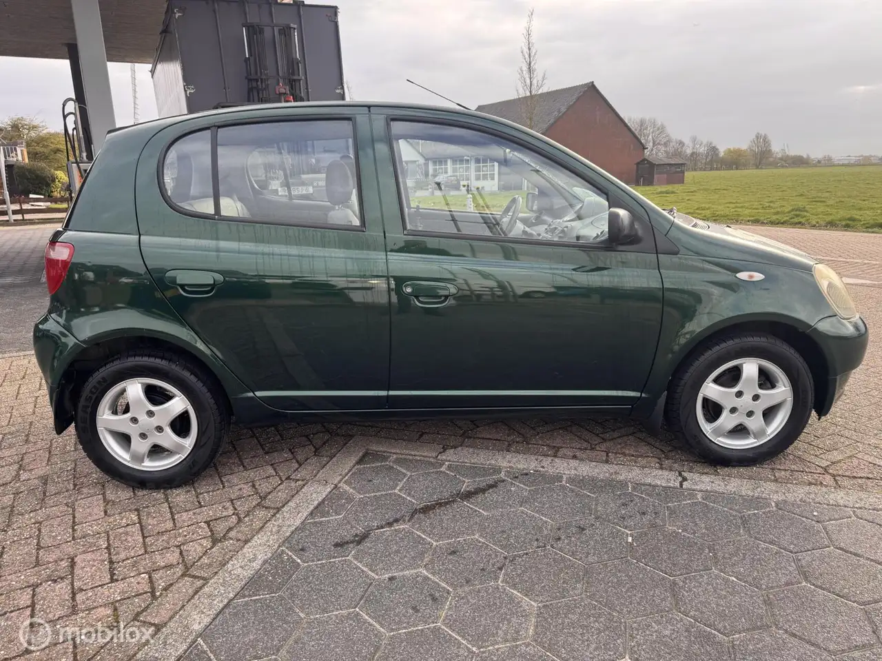 Toyota Yaris 1.0-16V VVT-i Luna 5 Deurs, foto 4