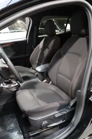 Ford Focus view 13