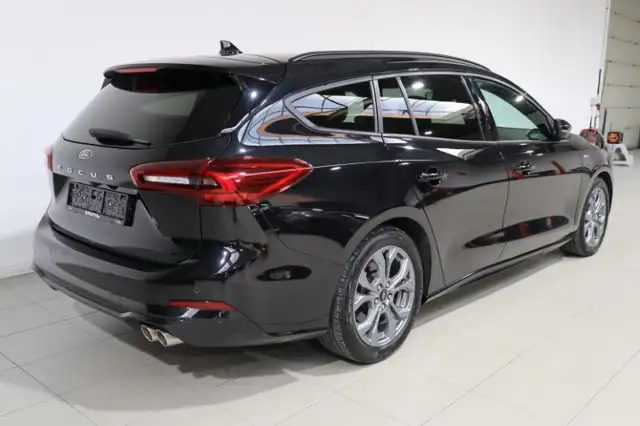 Ford Focus view 7