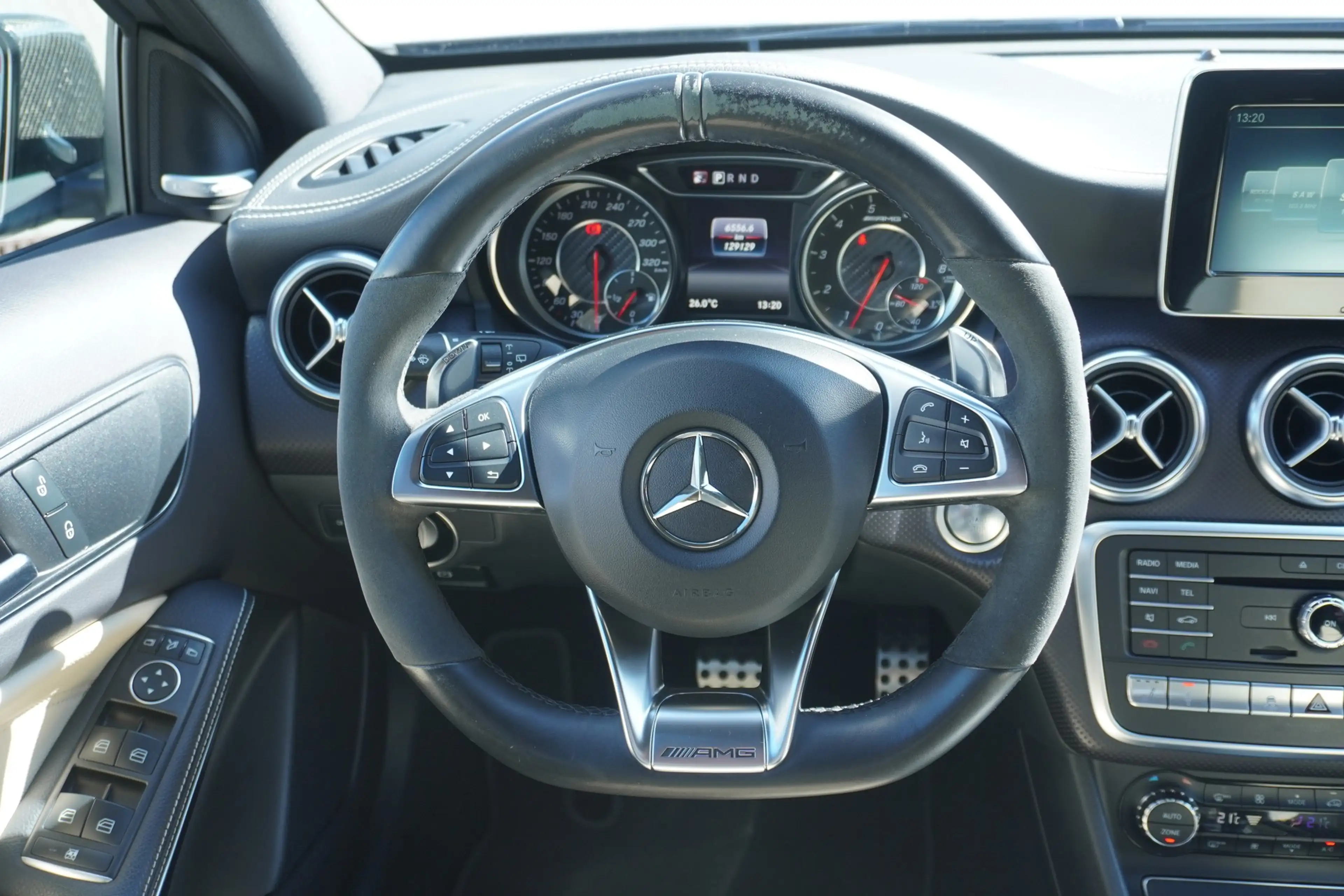 Mercedes-Benz A 45 AMG A45 AMG 4Matic LED Navi Sitzheizung HarmanKardon — photo 12