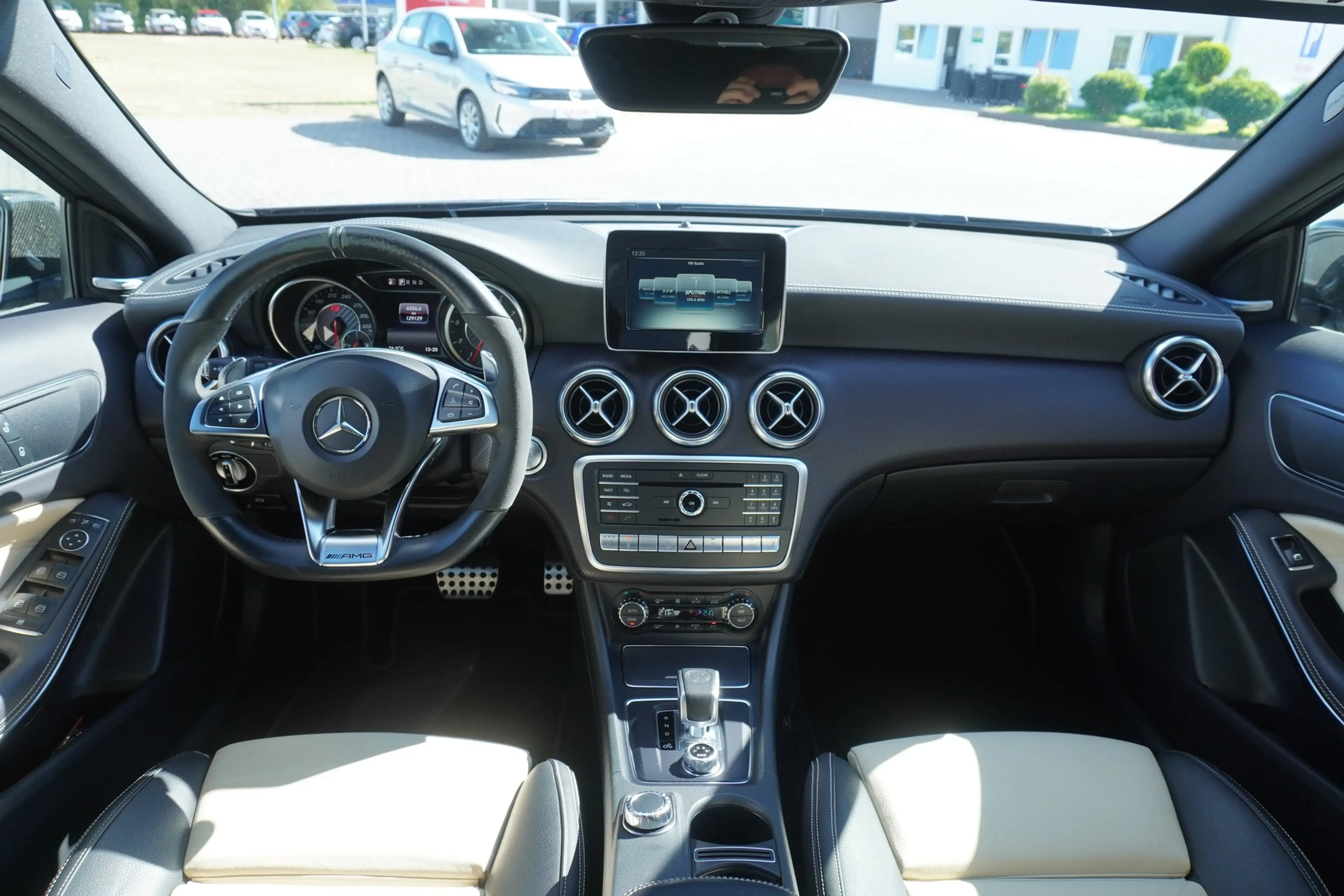 Mercedes-Benz A 45 AMG A45 AMG 4Matic LED Navi Sitzheizung HarmanKardon — photo 10