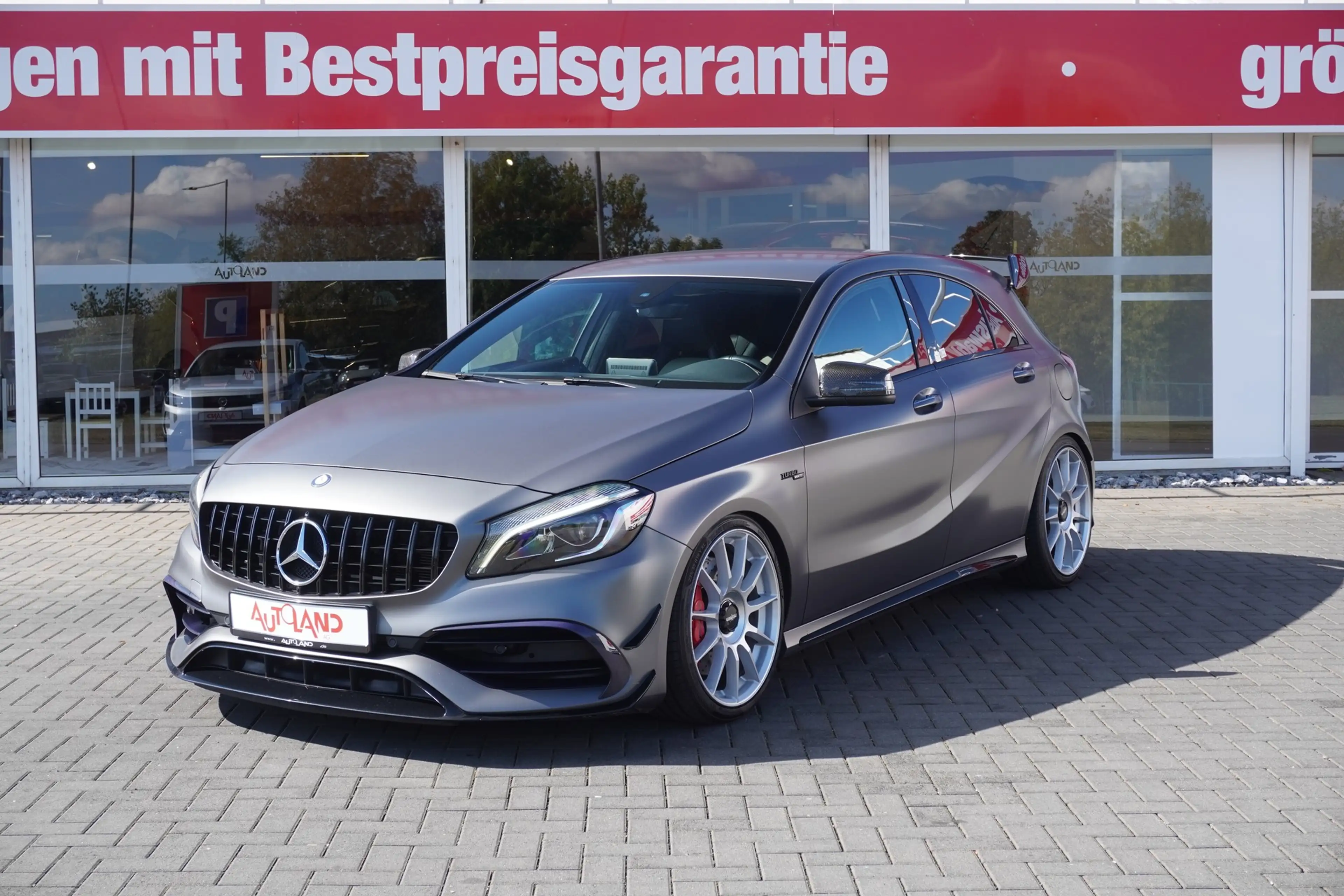 Mercedes-Benz A 45 AMG A45 AMG 4Matic LED Navi Sitzheizung HarmanKardon — photo 2