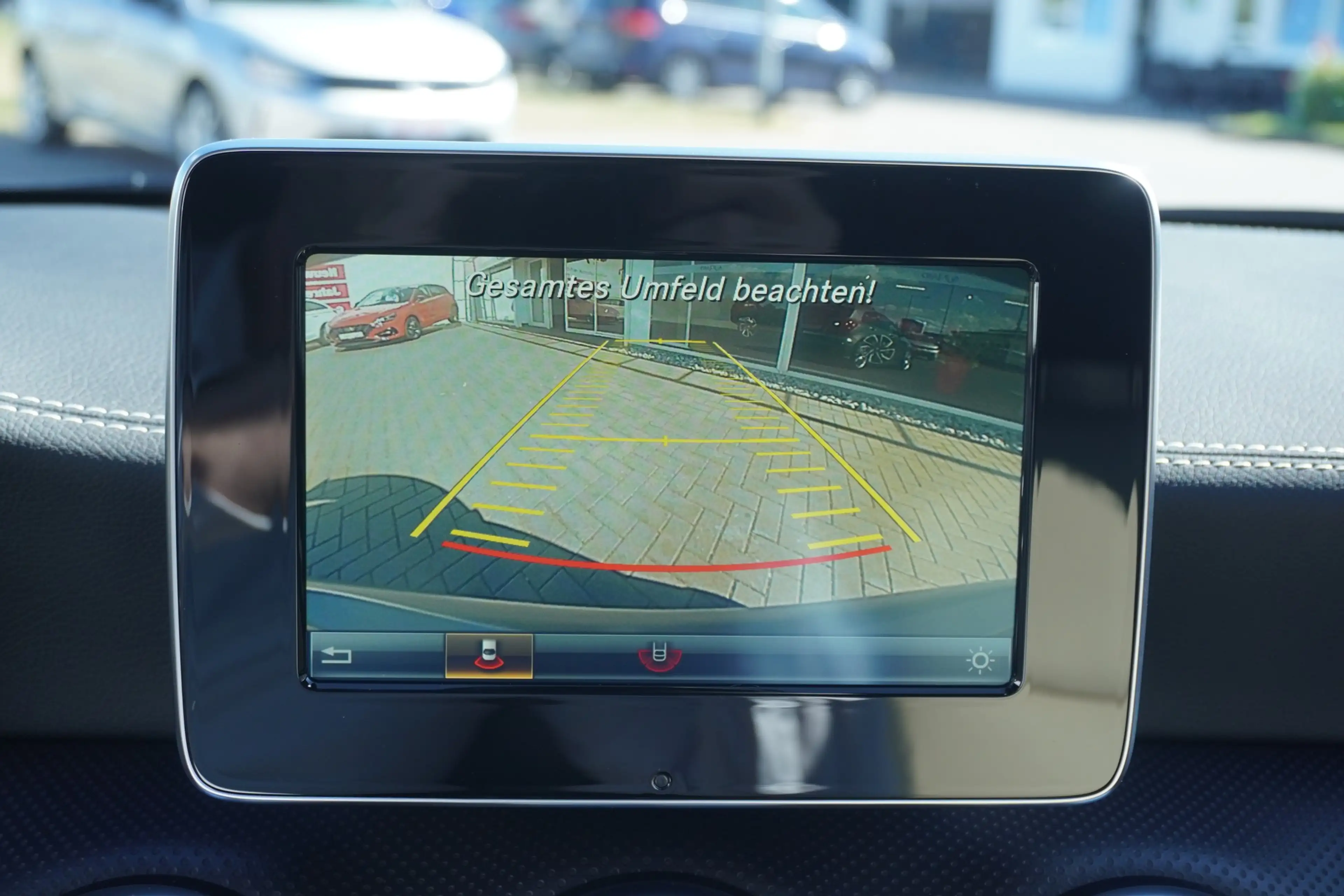 Mercedes-Benz A 45 AMG A45 AMG 4Matic LED Navi Sitzheizung HarmanKardon — photo 15