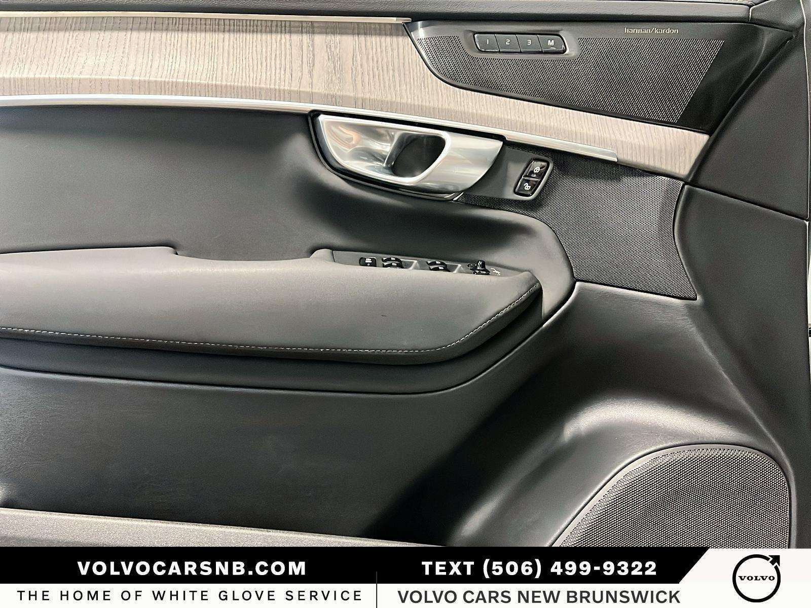 2026 Volvo XC90 B6 Ultra Bright Theme thumb 12