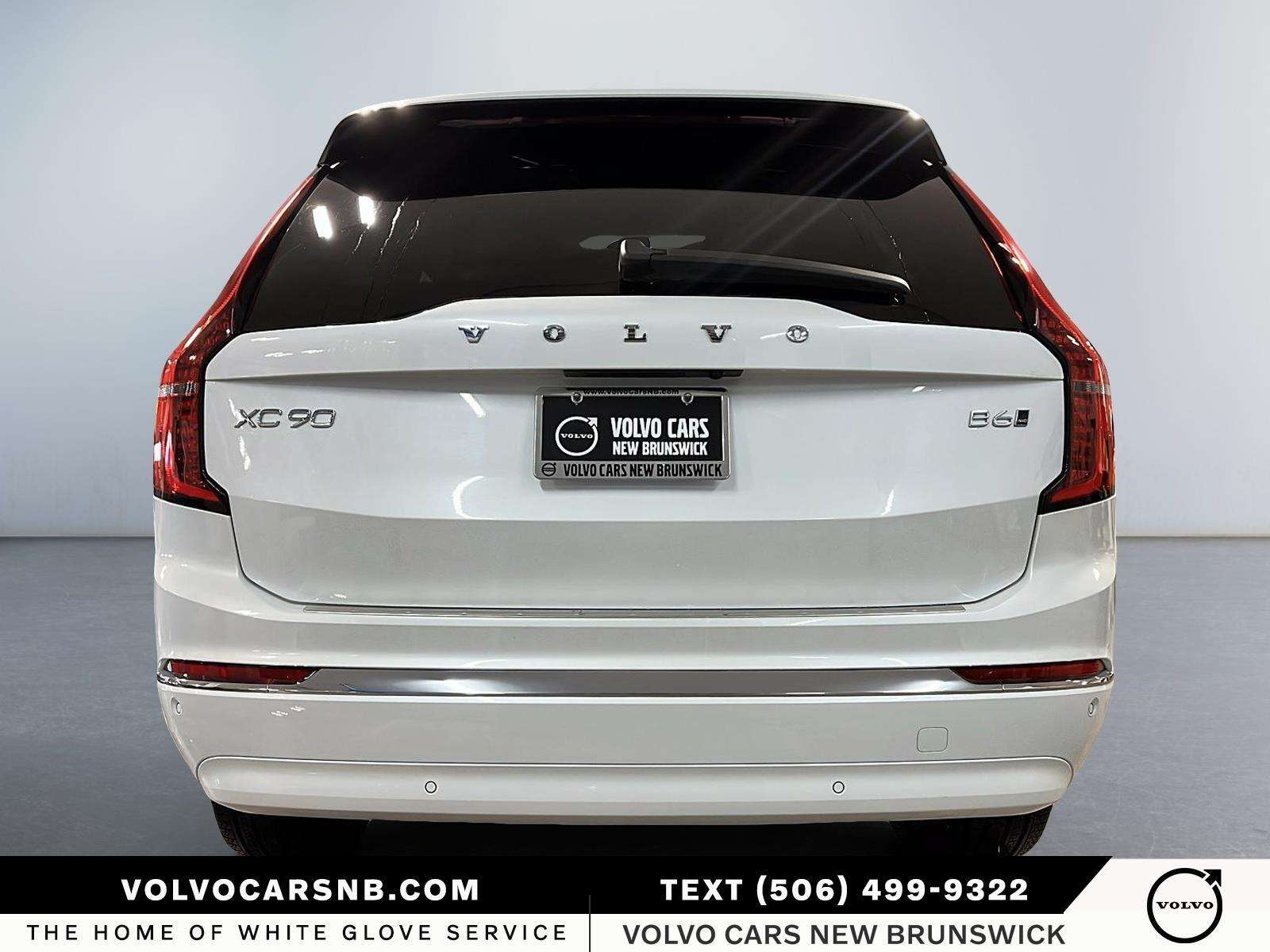 2026 Volvo XC90 B6 Ultra Bright Theme alt 3
