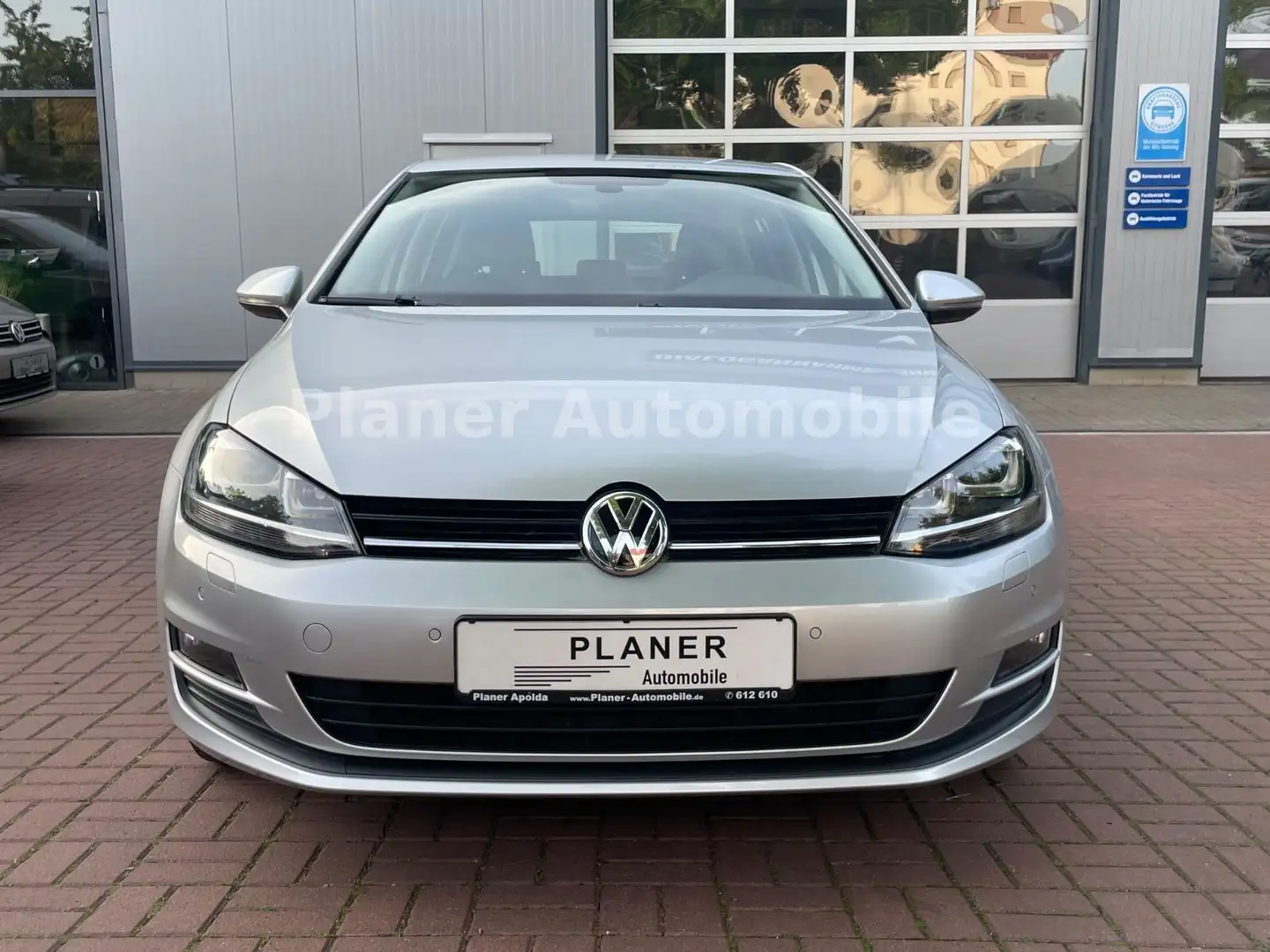 Volkswagen Golf VII Lim. Comfort. Xenon Sitzh. HU/AU neu Silber - 2