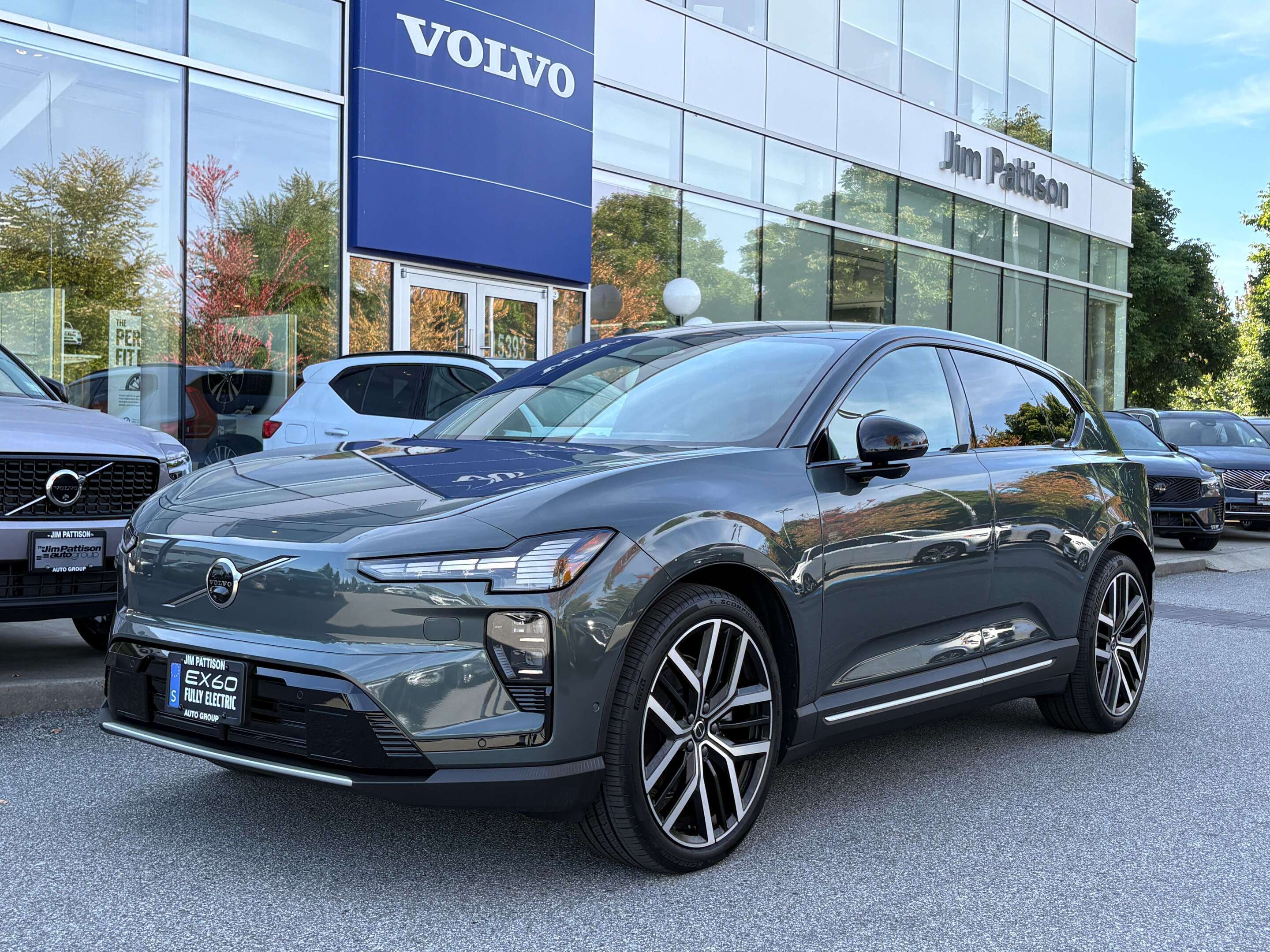 2027 Volvo EX60