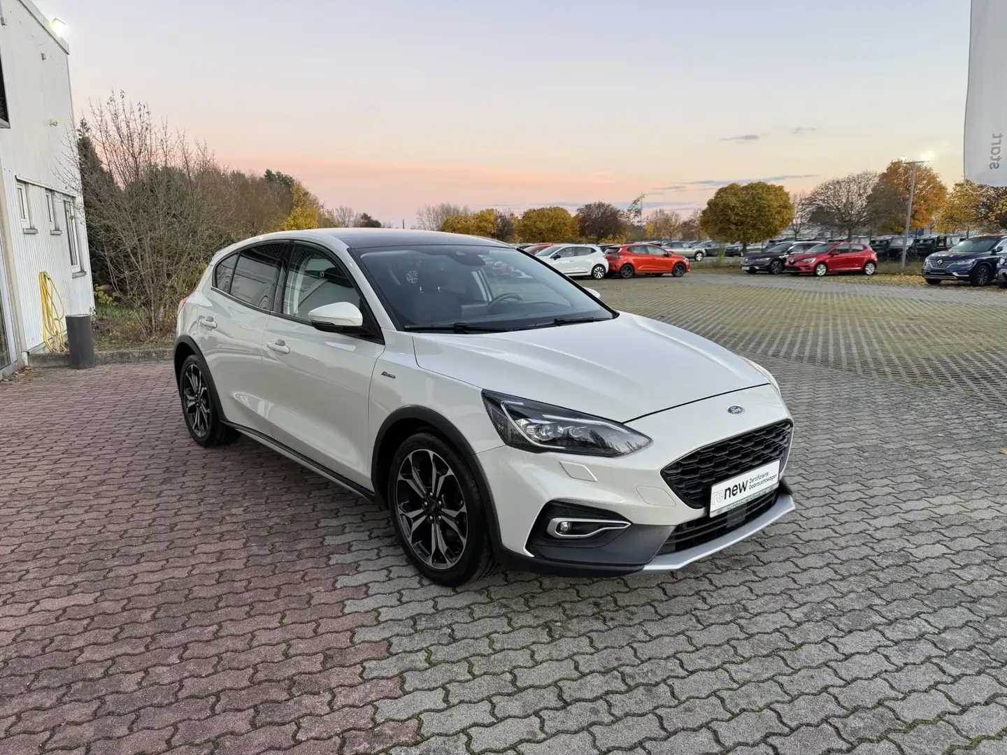 Ford Focus 150PS Automatik Klimaautom. Winter Paket Blanc - 2