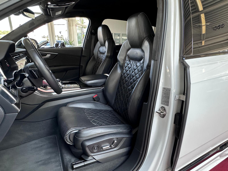 Audi SQ7 4.0 TDI quattro 7Sitze PANO HUD AHK STNDHZG — photo 14