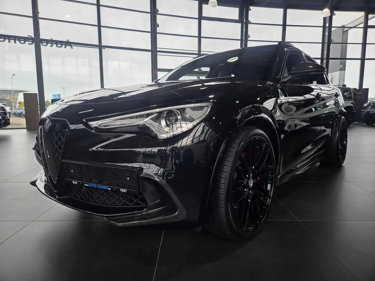 Alfa Romeo Stelvio QUADRIFOGLIO 2.9 AT8-Q4 #NAVI XENON DAB+ Schwarz - 1