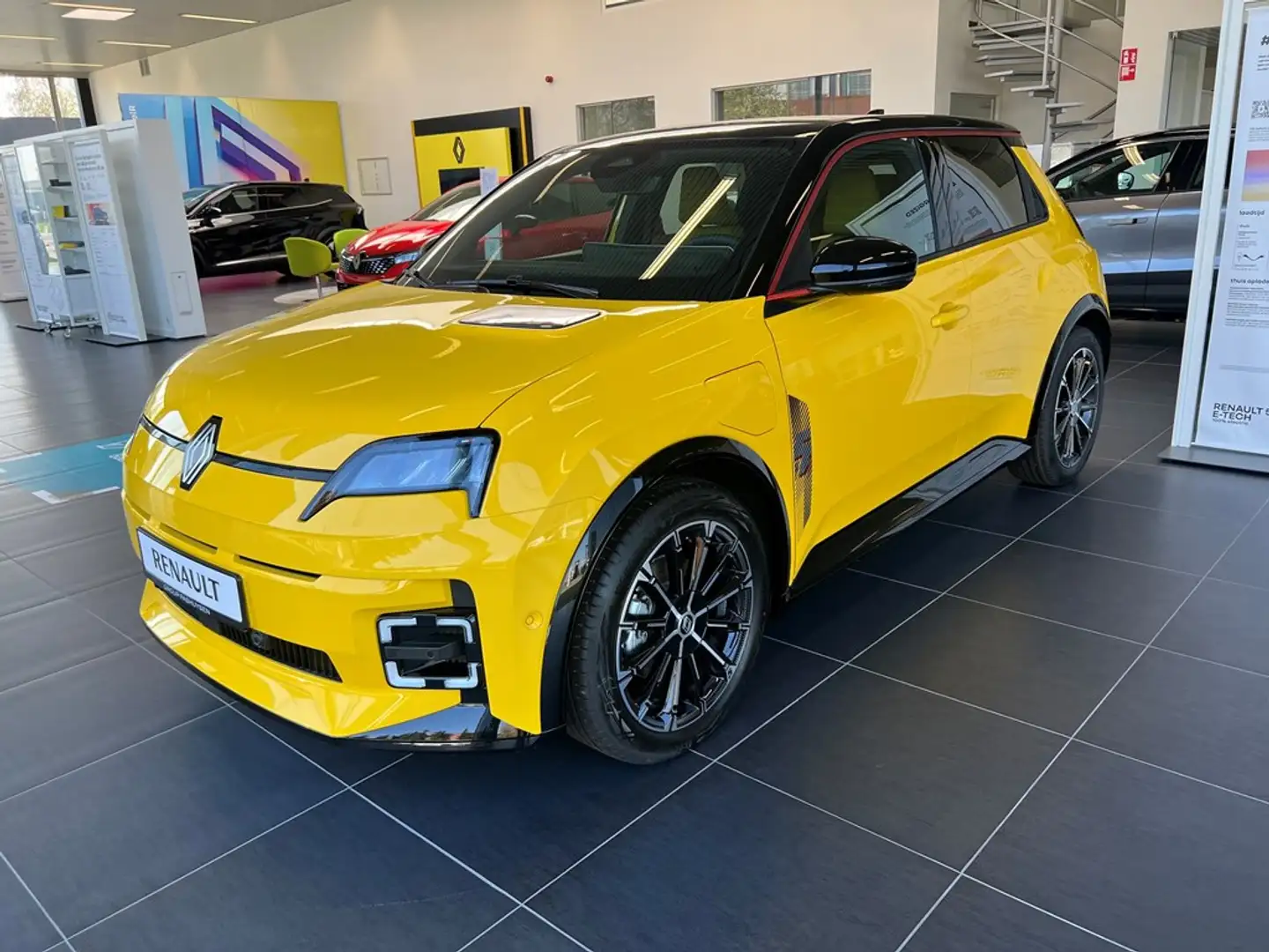 Renault R 5 Iconic cinq 150 hp comfort range Jaune - 1