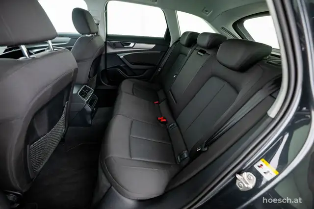 Audi A6 view 7