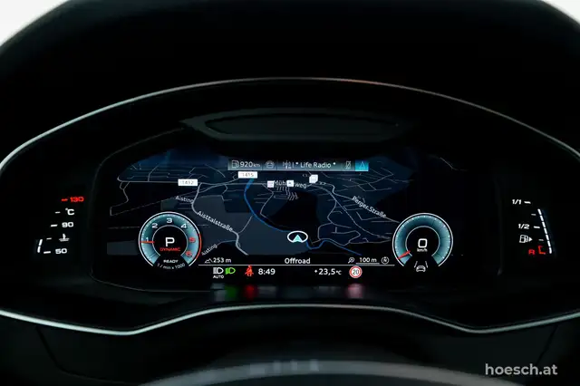 Audi A6 view 11