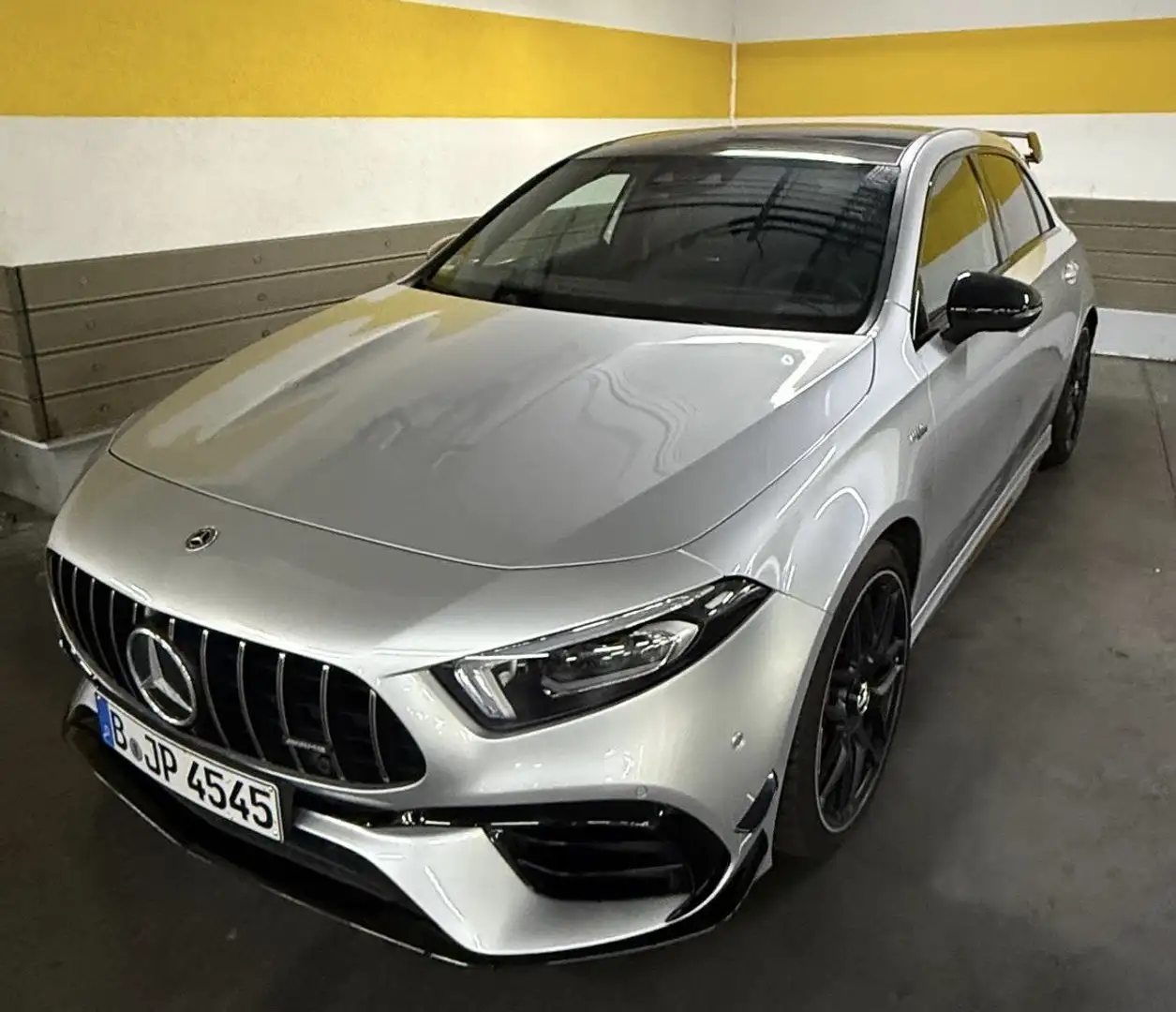 Mercedes-Benz A 45 AMG 4Matic+ Speedshift DCT 8G 360 Aero Night Panorama Silber - 1