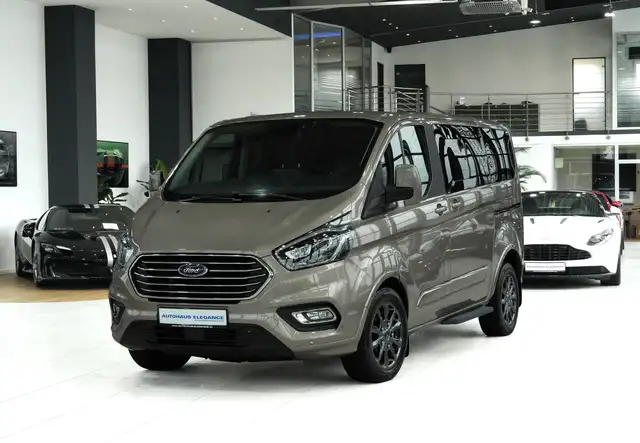 Ford Tourneo Custom 320 L1 Titanium X*8 SITZER*KAM*AHK*