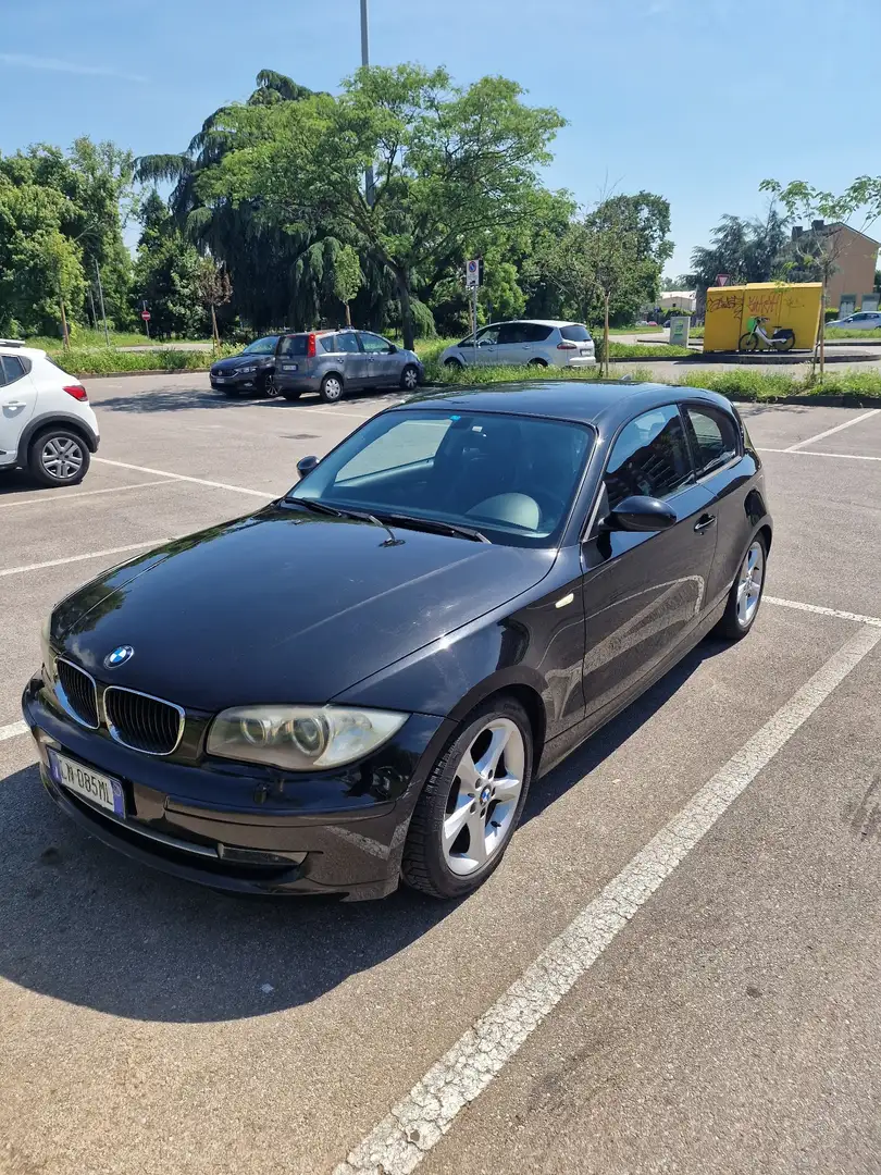 BMW 116 116i 5p Futura Nero - 2