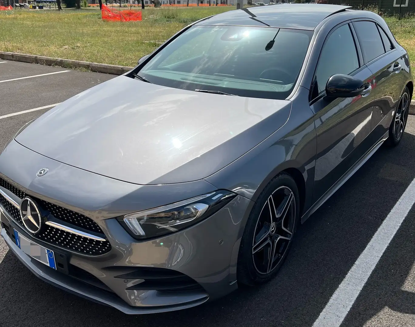 Mercedes-Benz A 180 A 180 d Premium auto Grigio - 1