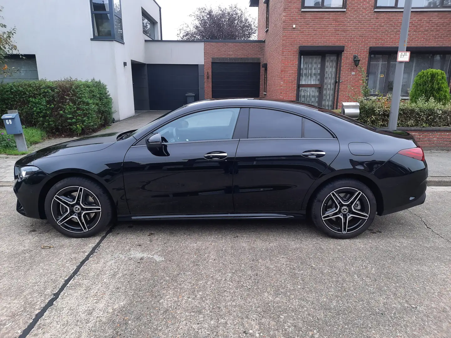 Mercedes-Benz CLA 250 AMG en Night pakket Zwart - 1