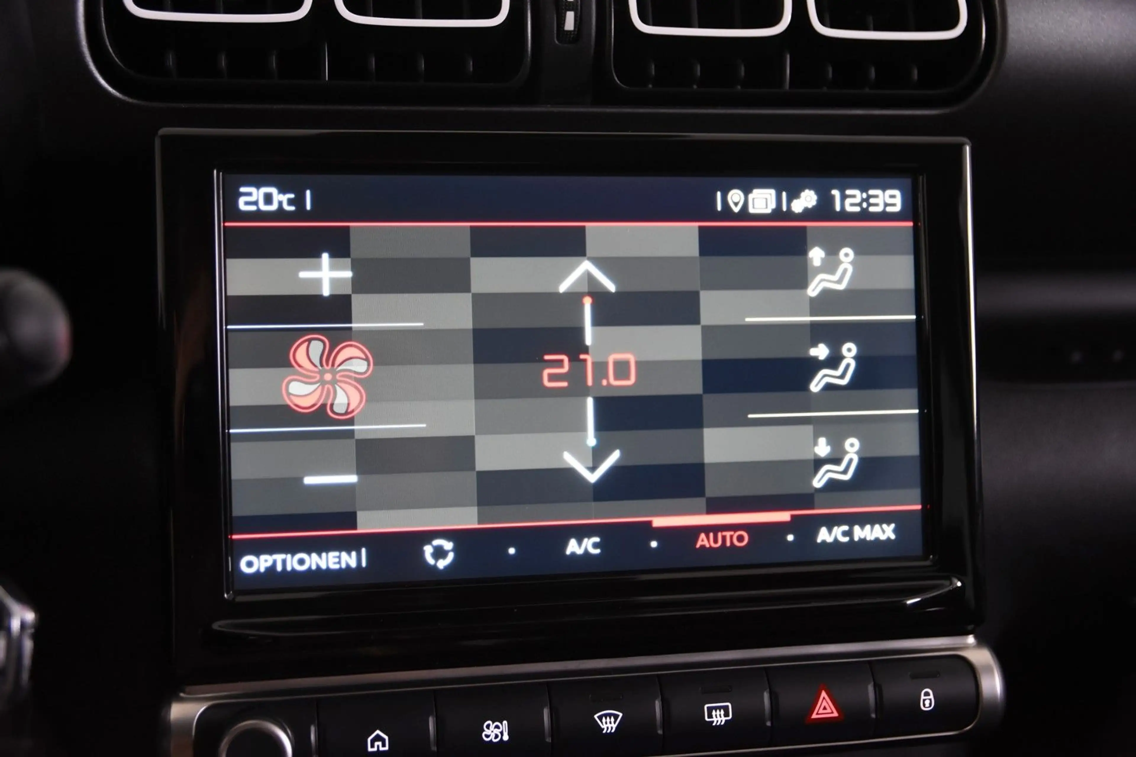 Citroen C3 Aircross Feel *1.Hand*Navi*Kamera*Carplay* — photo 13