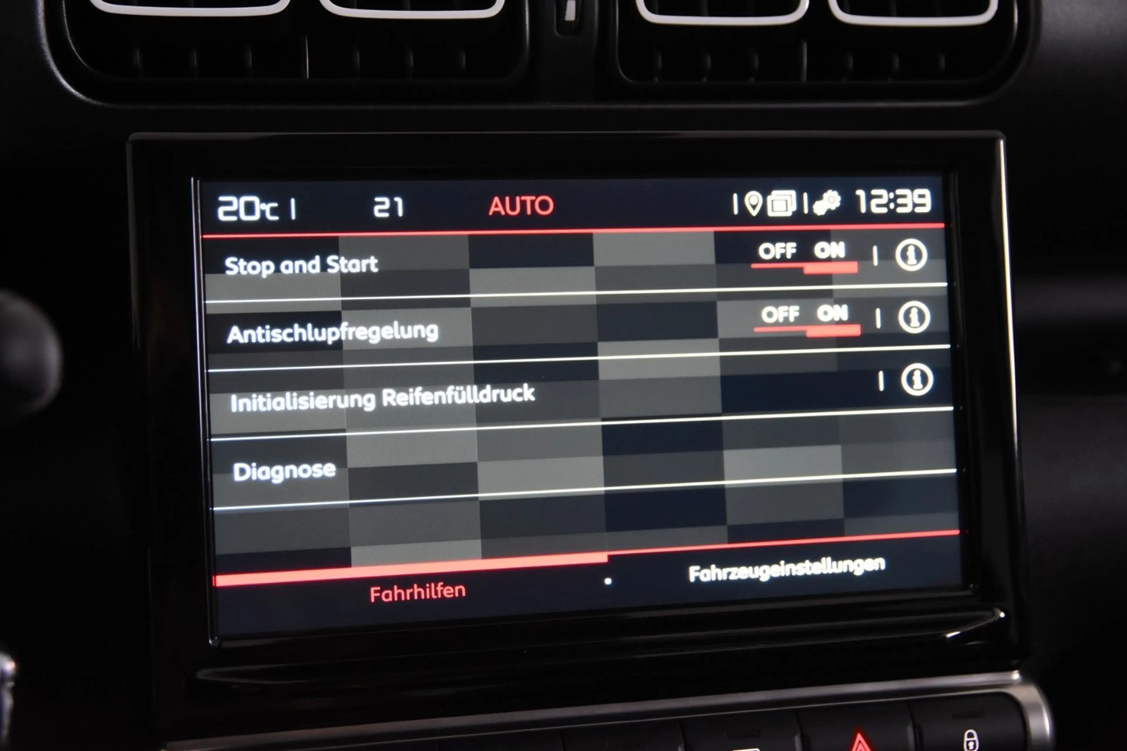 Citroen C3 Aircross Feel *1.Hand*Navi*Kamera*Carplay* — photo 12