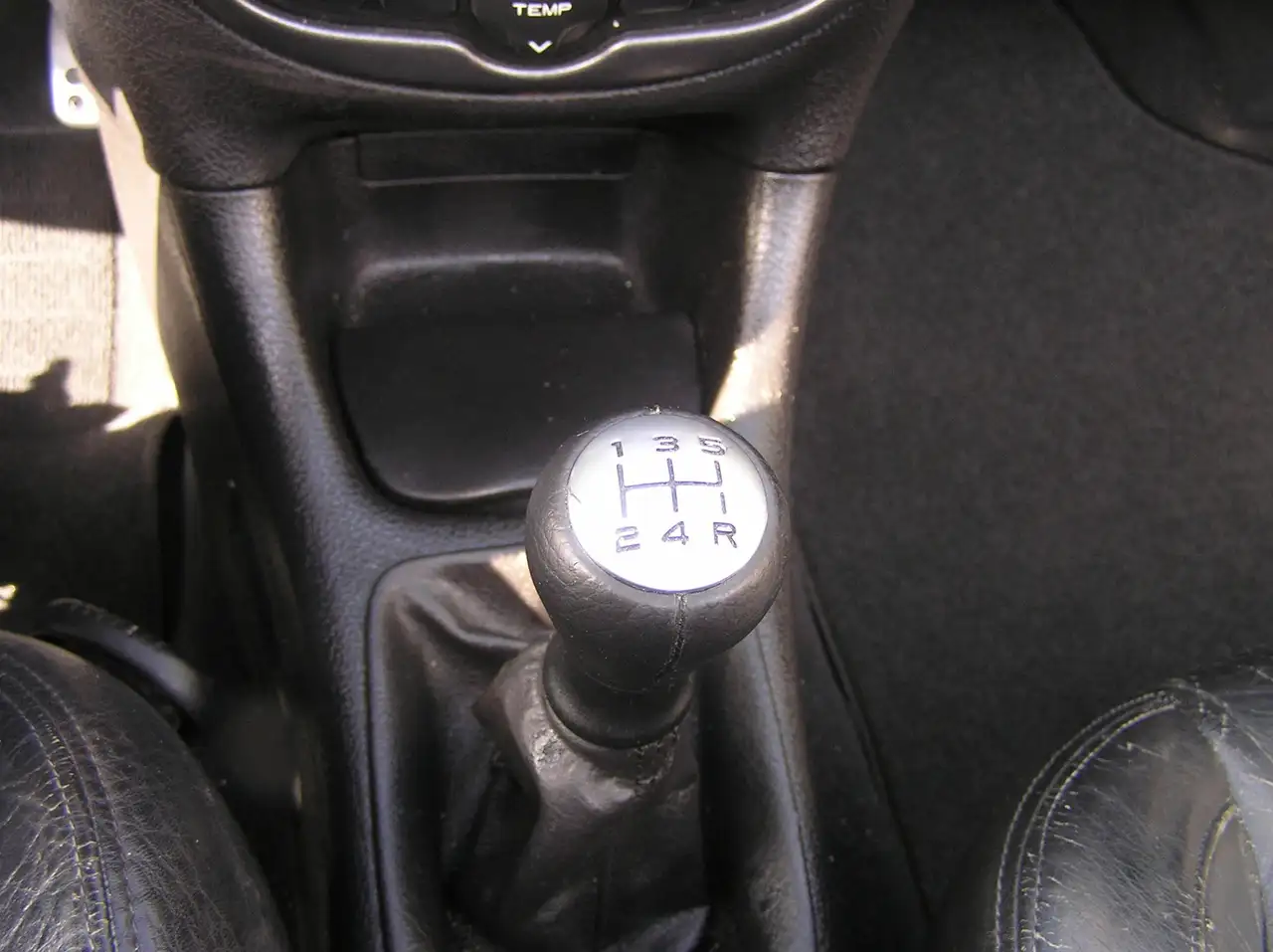 Peugeot 206 CC 2.0-16V 204 d km airco APK, foto 10