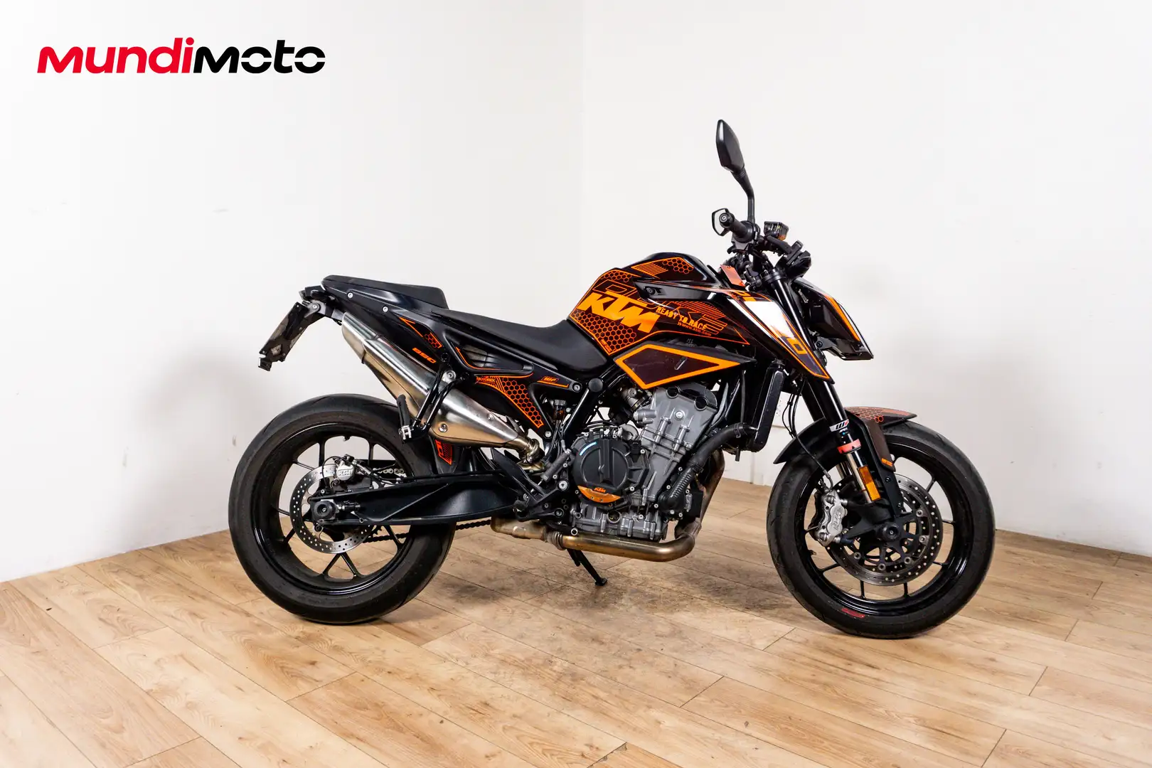 KTM 890 Duke - 1