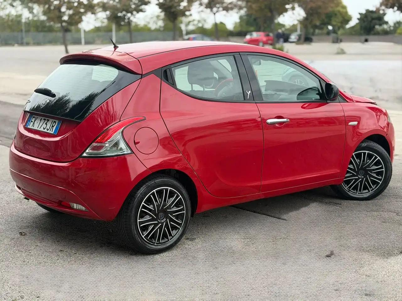 Lancia Ypsilon