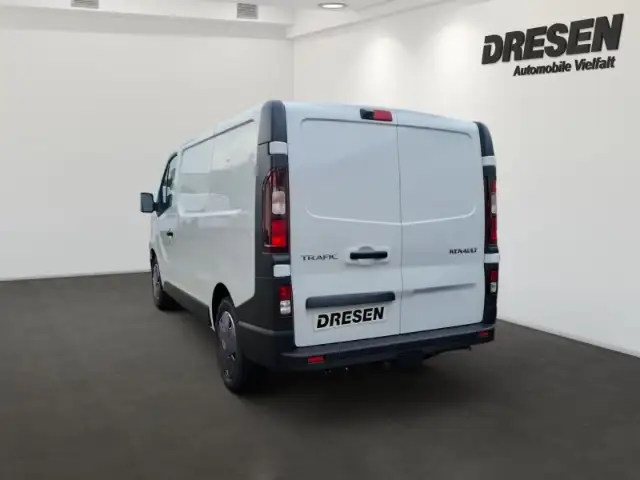 Renault Trafic view 4