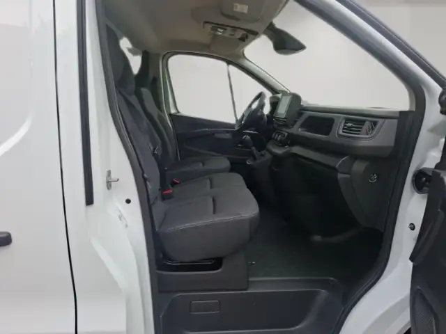 Renault Trafic view 13