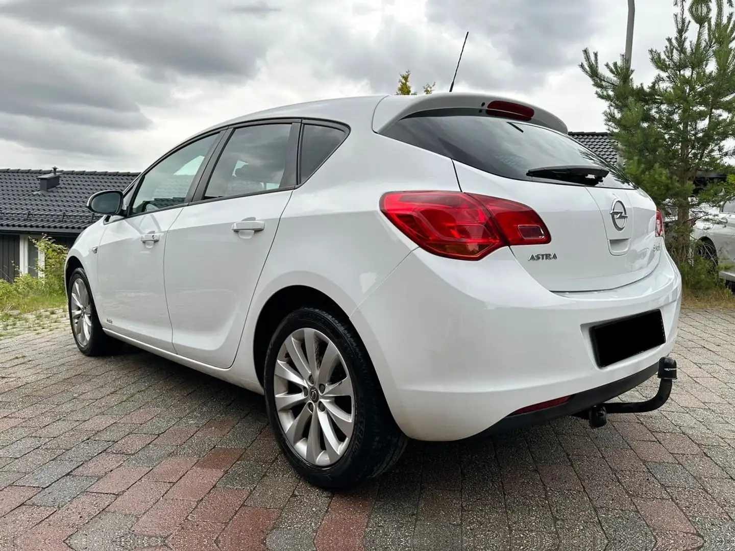 Opel Arena Astra 5p 1.7 cdti Club Biały - 1