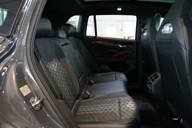 Volkswagen Tiguan view 11
