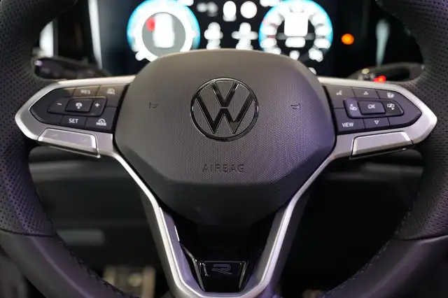 Volkswagen Tiguan view 14