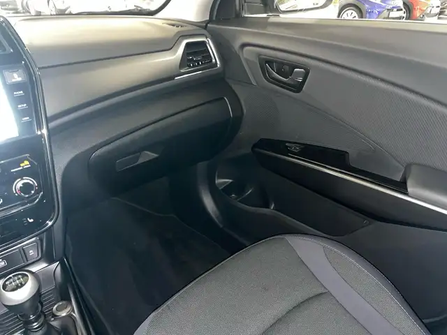 KGM Tivoli view 9