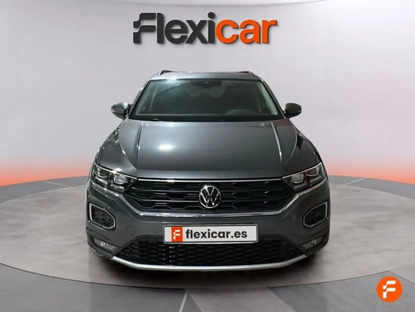 Volkswagen T-Roc 1.0 TSI Advance 81kW Gris - 2