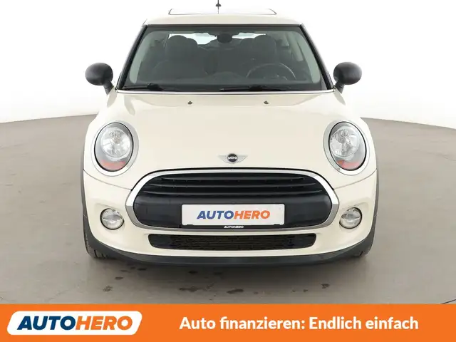 Mini Hatch view 9