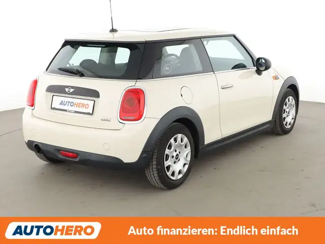 Mini Hatch view 6