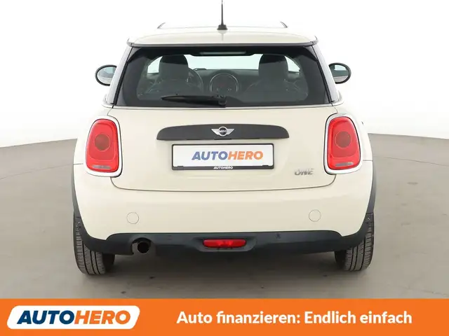 Mini Hatch view 5