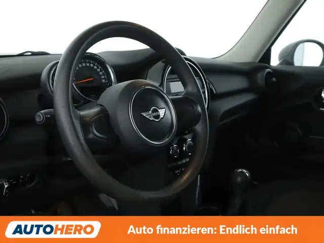 Mini Hatch view 11