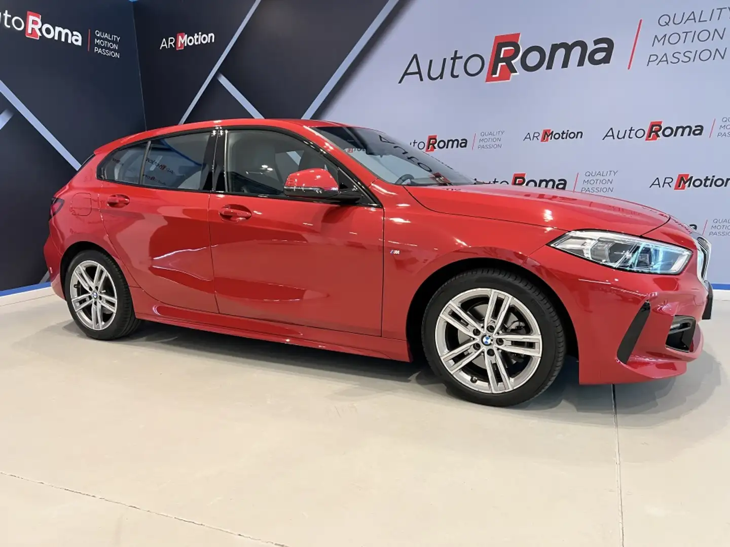 BMW 118 118dA M Sport Rojo - 2