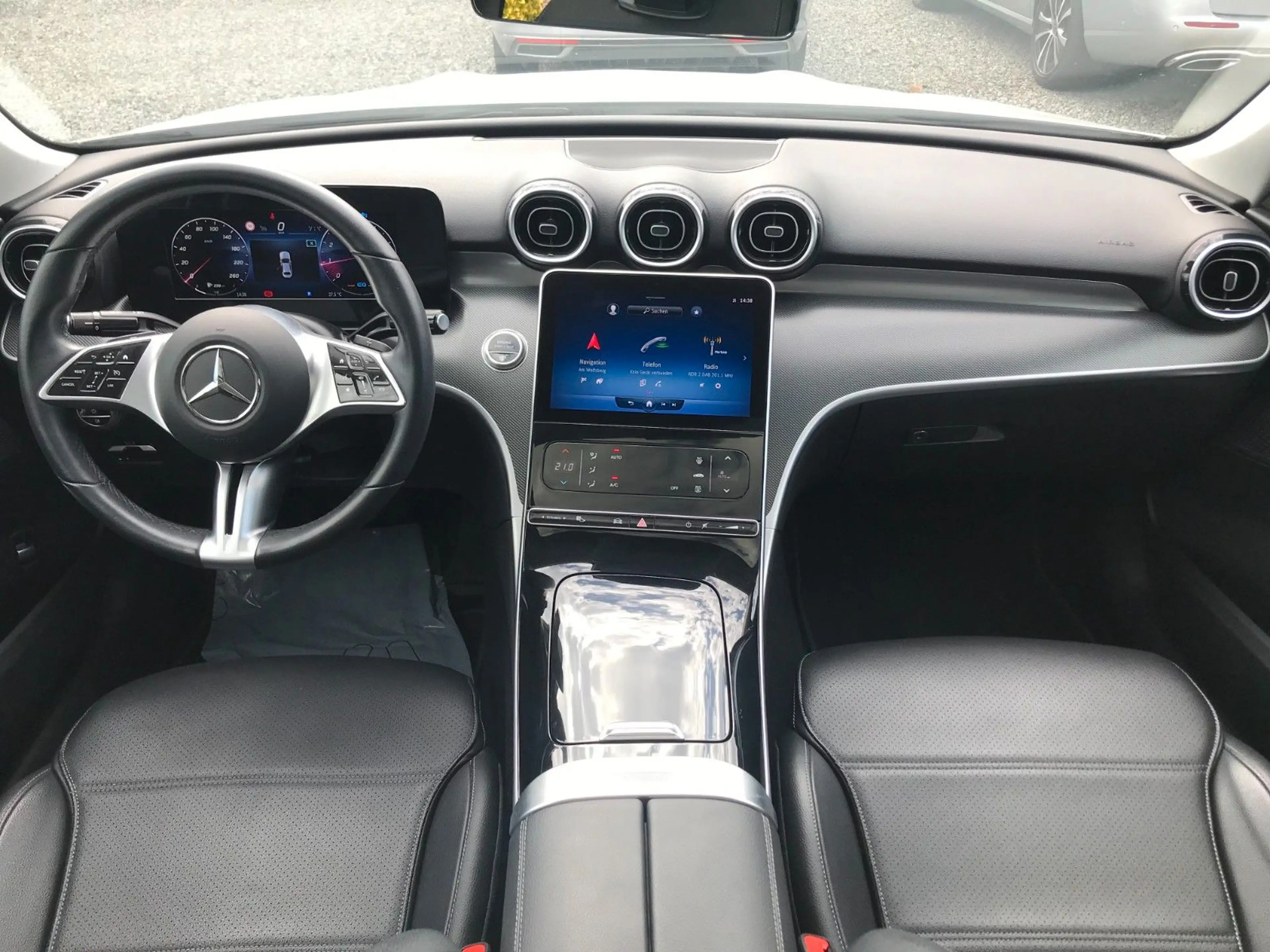 Mercedes-Benz C 180 Lim Avantgarde Night Pano Kam Leder — photo 3