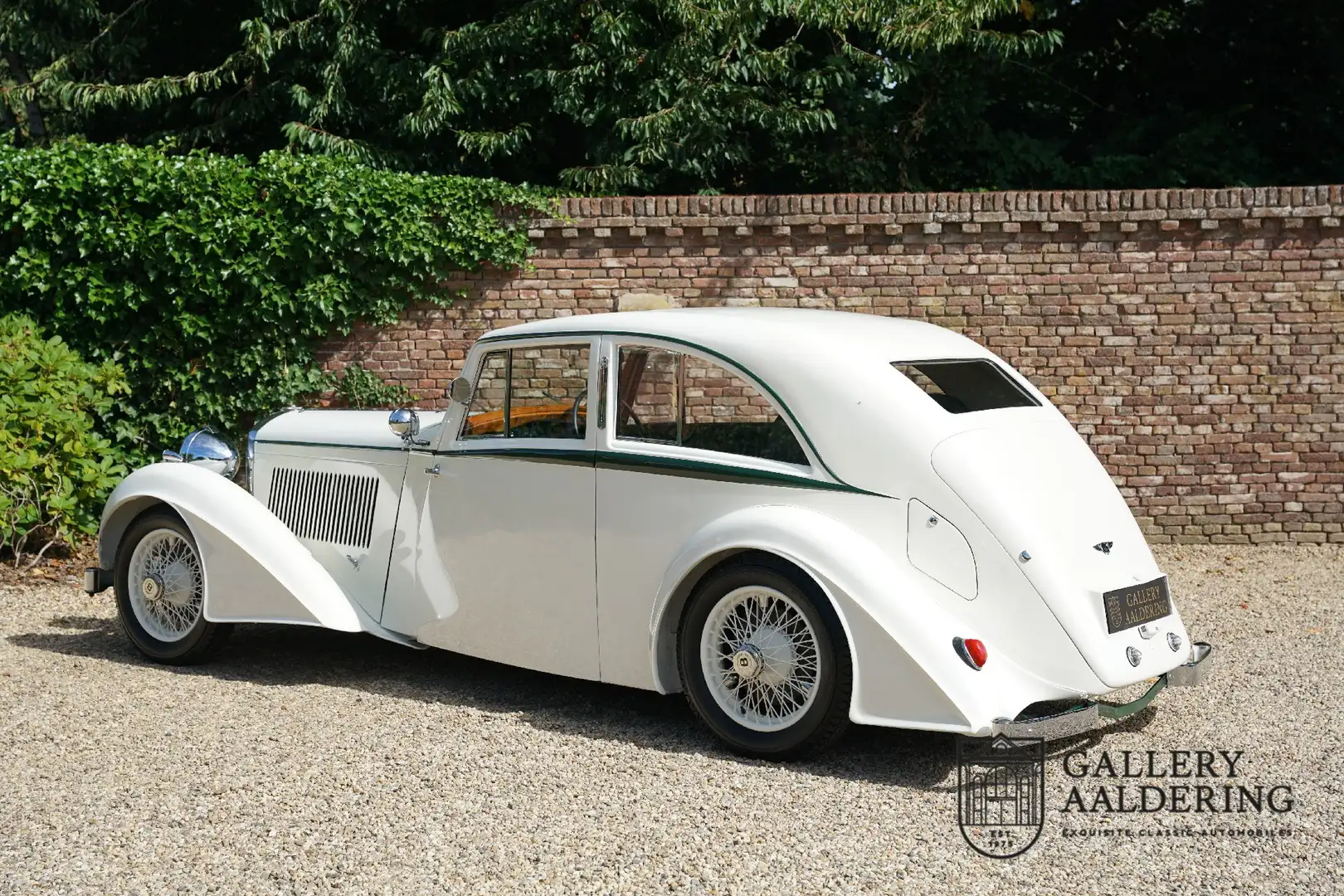 Bentley 3½ litre "Streamline" by Park Ward & Co Unique one Alb - 2