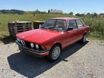 318i (E21)