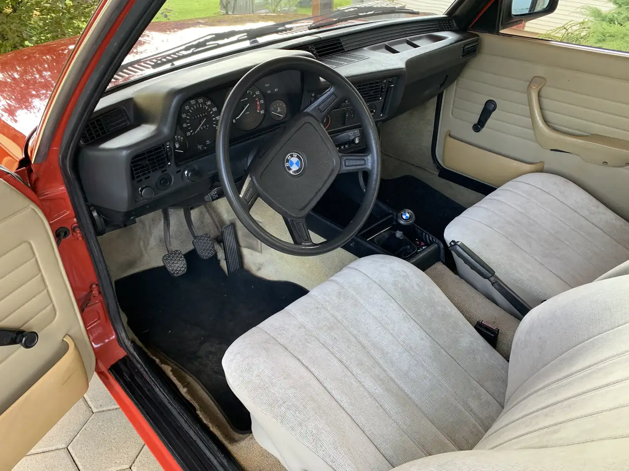 BMW 318i (E21), foto 6