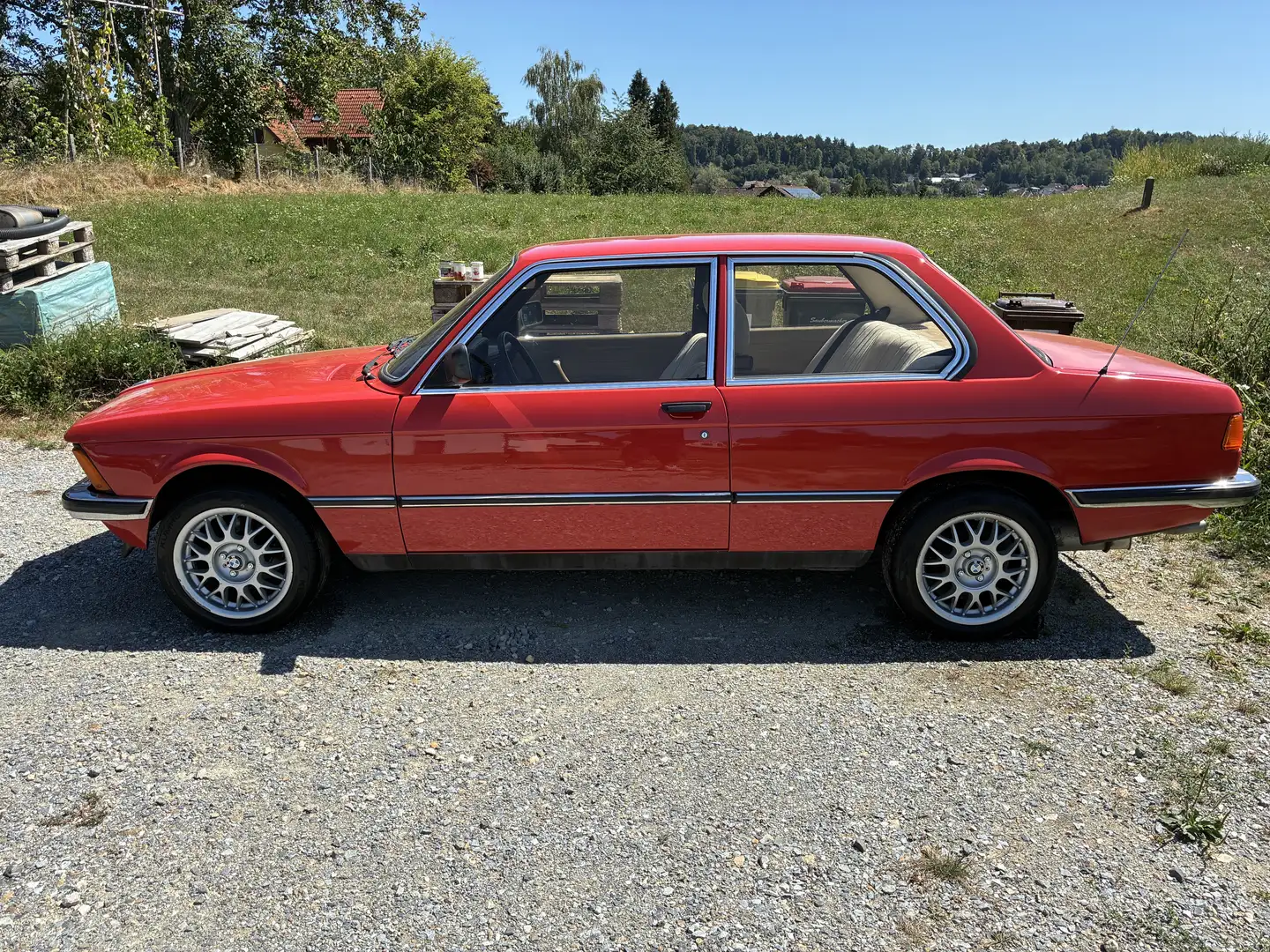 BMW 318 318i (E21) - 2