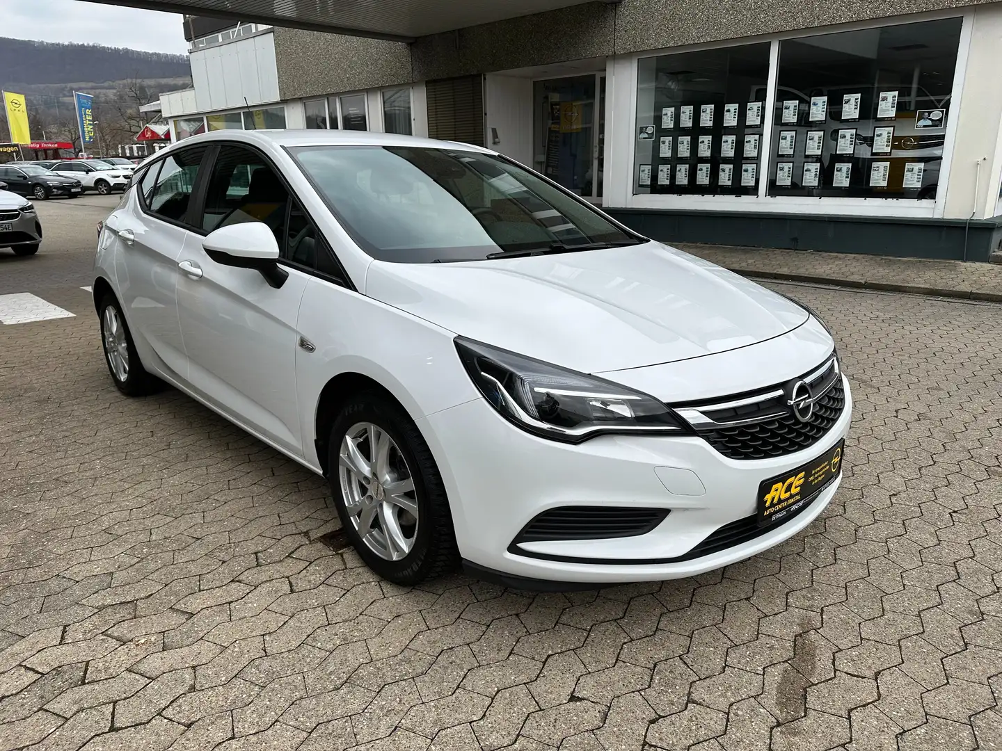 Opel Astra 1,4 Edition Lim. *AHK*Bluetooth*SHZ*Multimedia* Weiß - 2